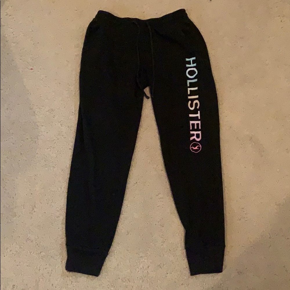 Hollister joggers